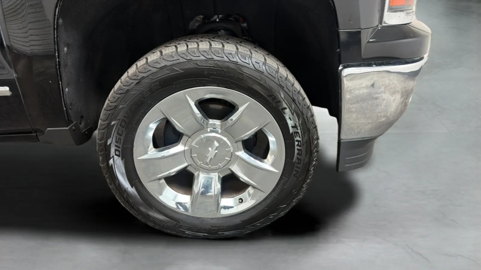 Chevrolet Silverado photo 24