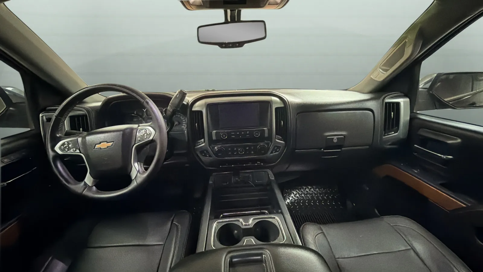 Chevrolet Silverado photo 9