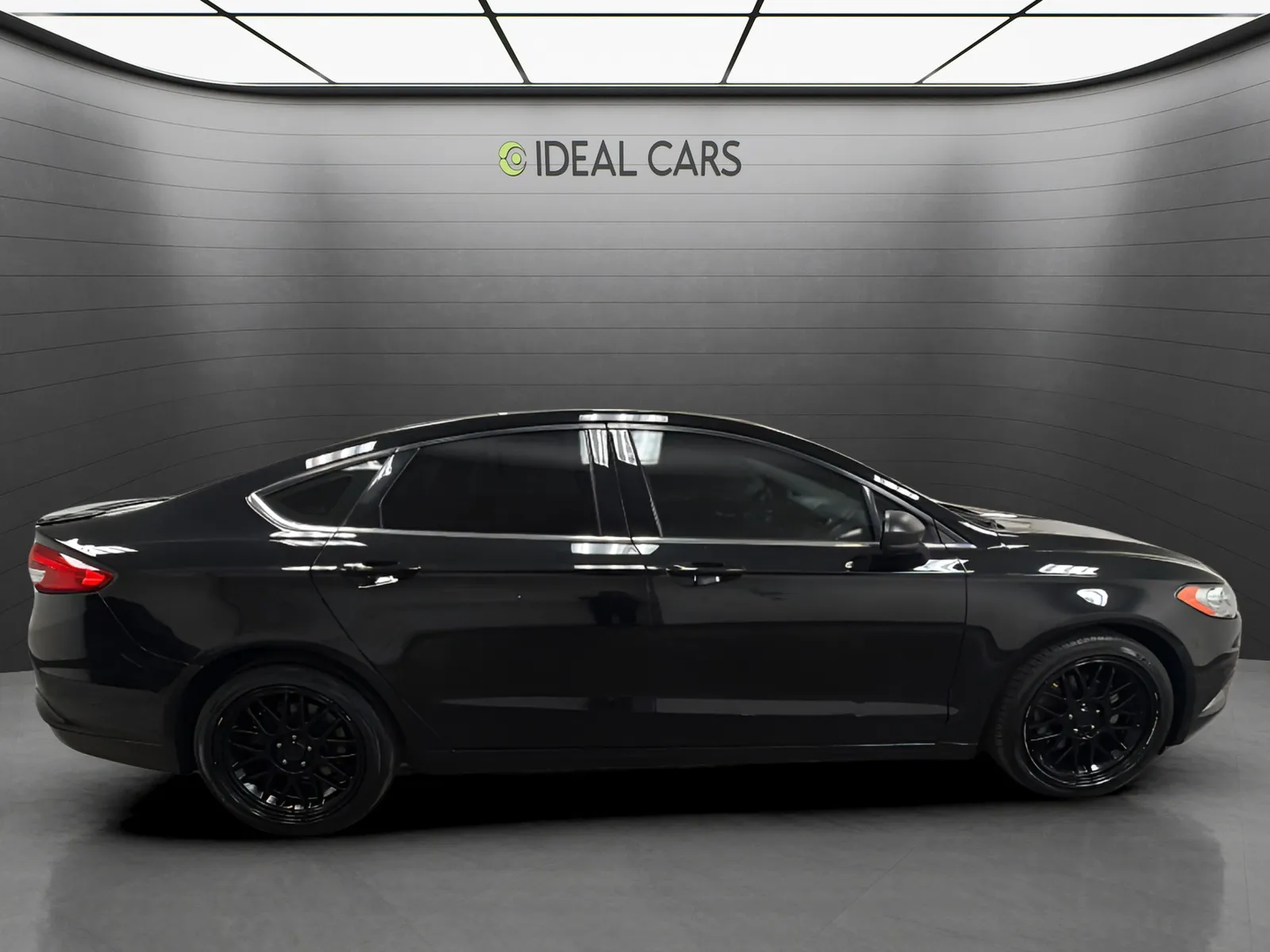 Ford Fusion photo 6