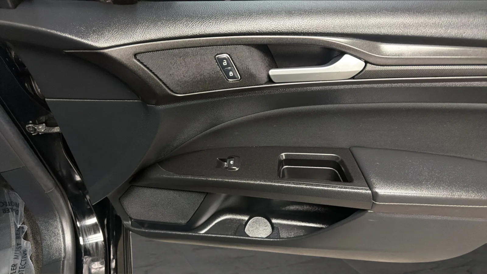 Ford Fusion photo 19