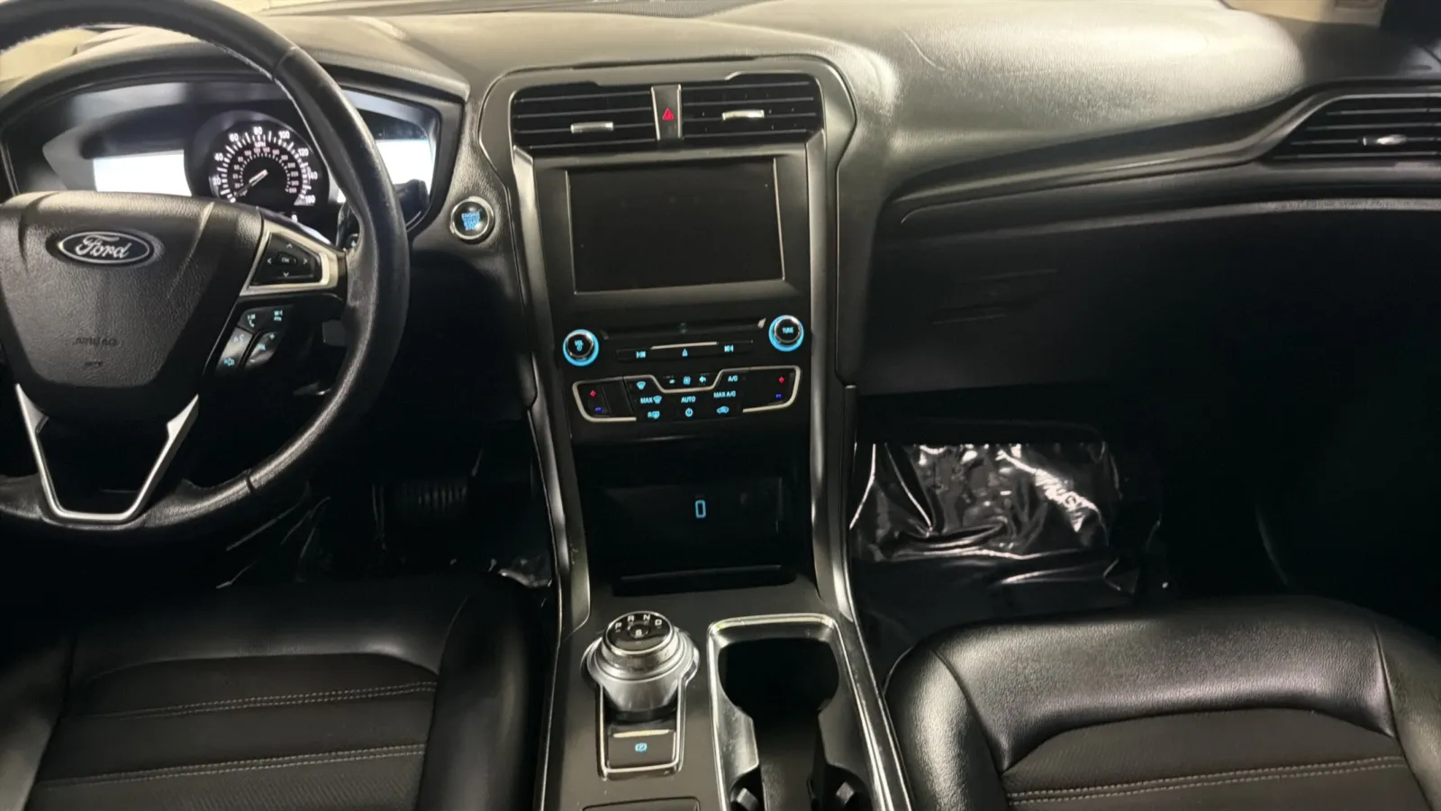 Ford Fusion photo 17