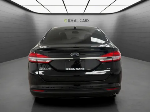More photos of 2018 Ford Fusion SE at Ideal Cars - Main Street, AZ