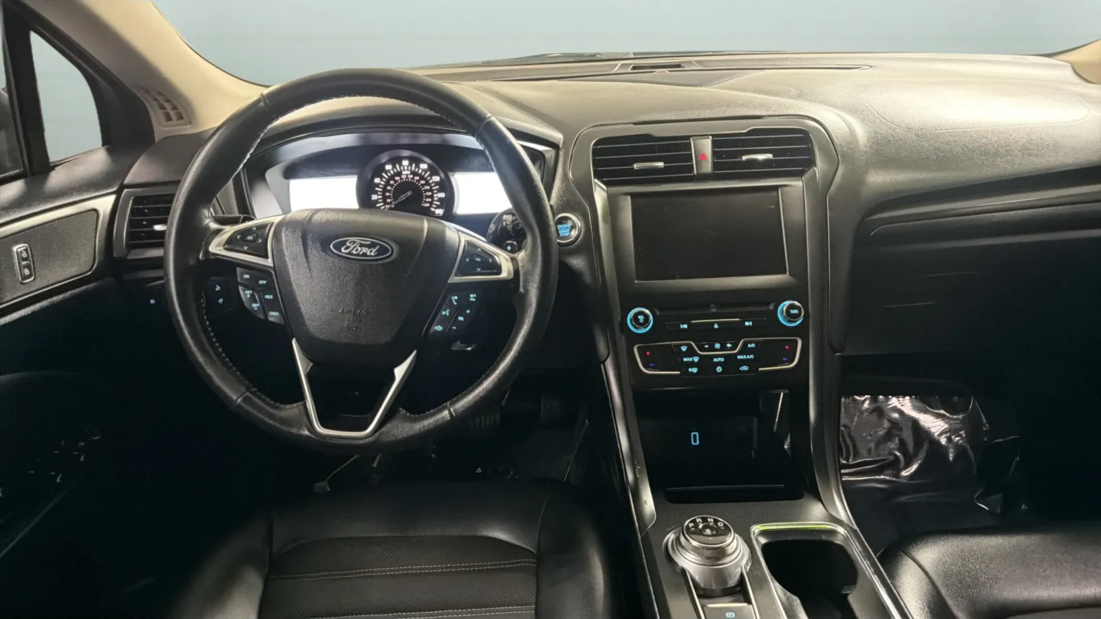 Ford Fusion photo 11