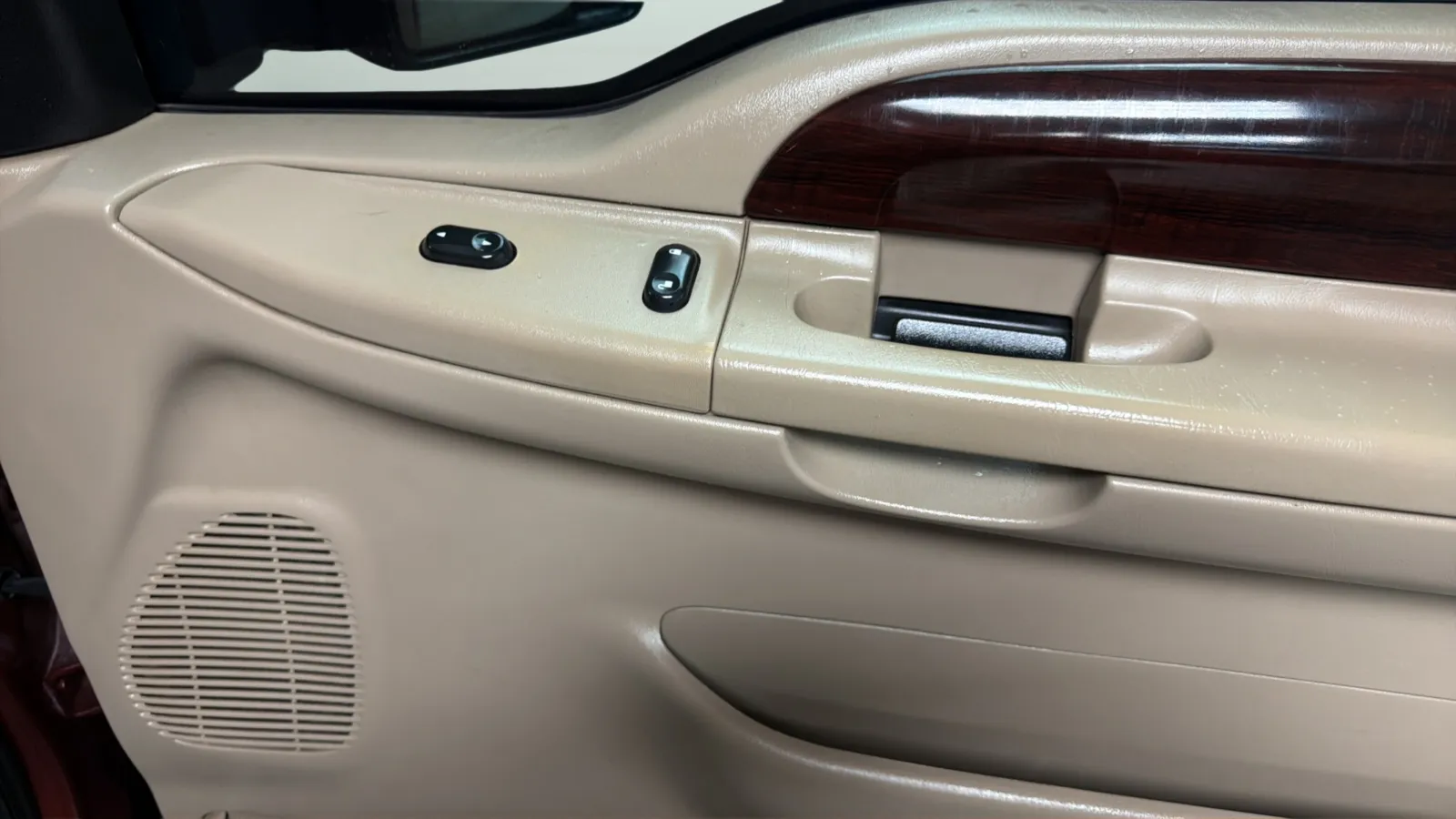 Ford F-350 photo 16