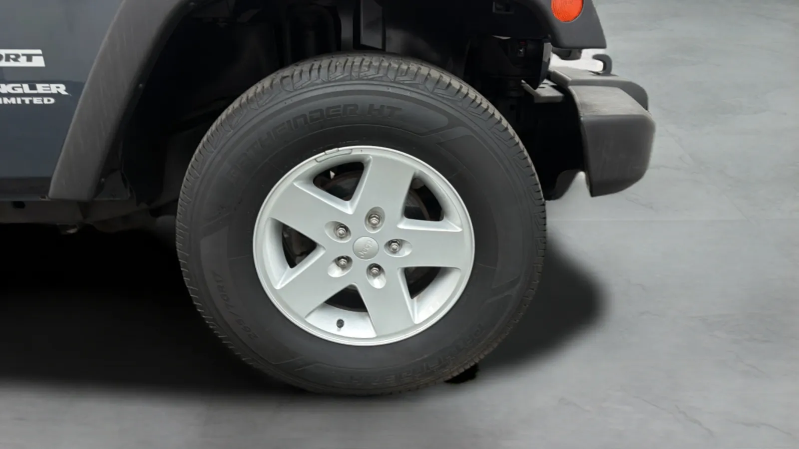 Jeep Wrangler photo 23