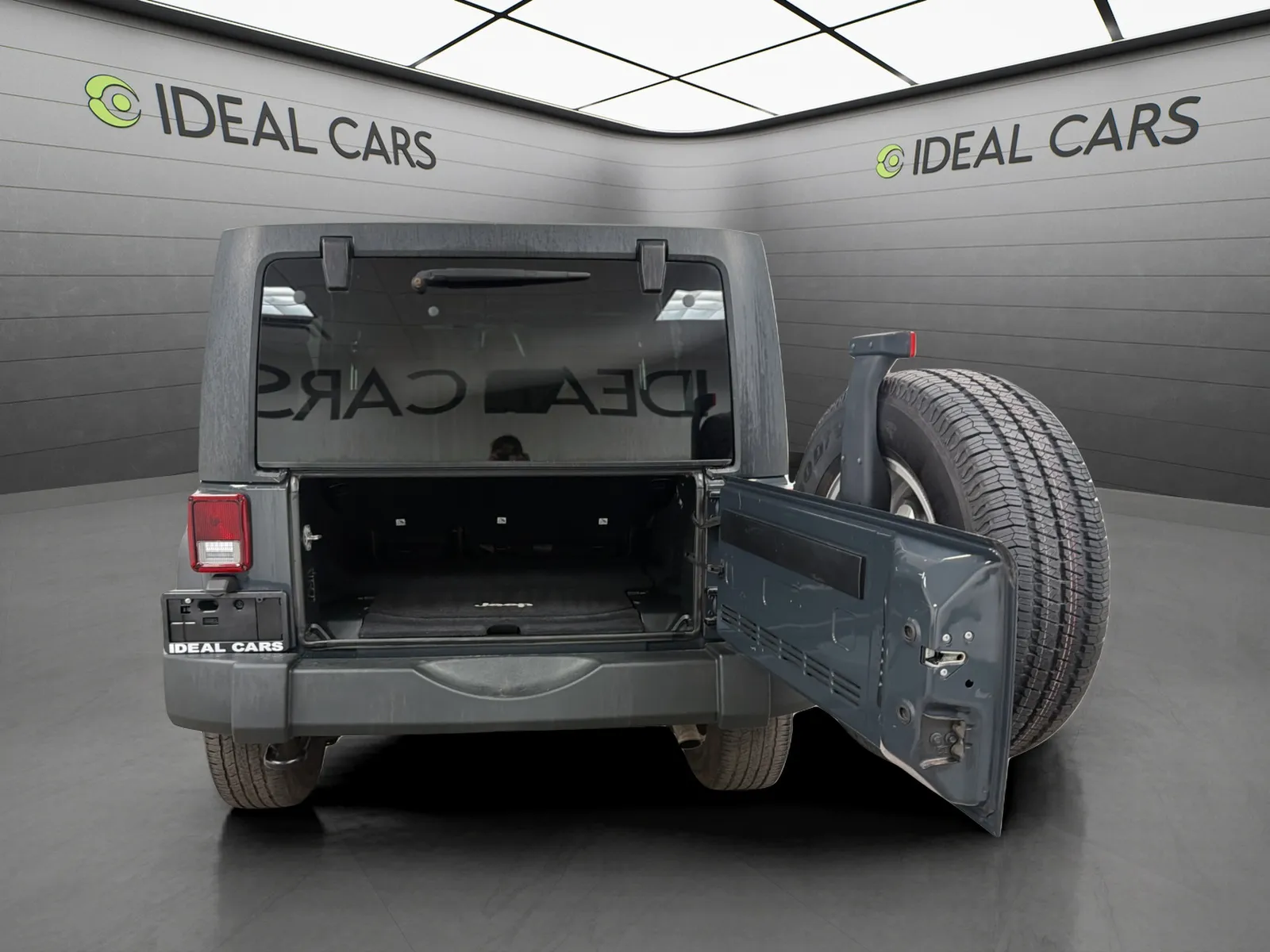 Jeep Wrangler photo 9