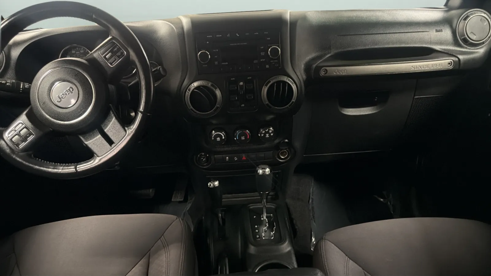 Jeep Wrangler photo 15