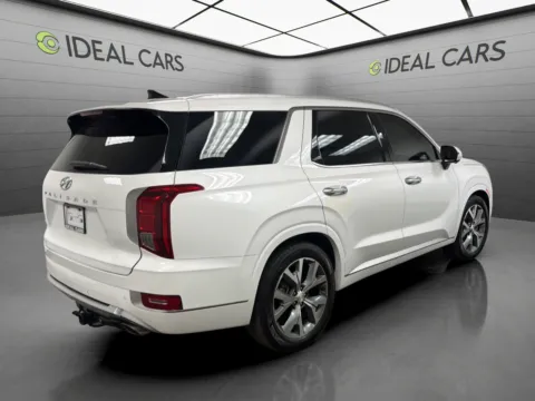 More photos of 2021 Hyundai PALISADE Limited at Ideal Cars - Main Street, AZ