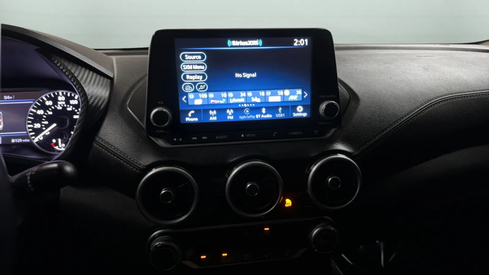 Nissan Sentra photo 14
