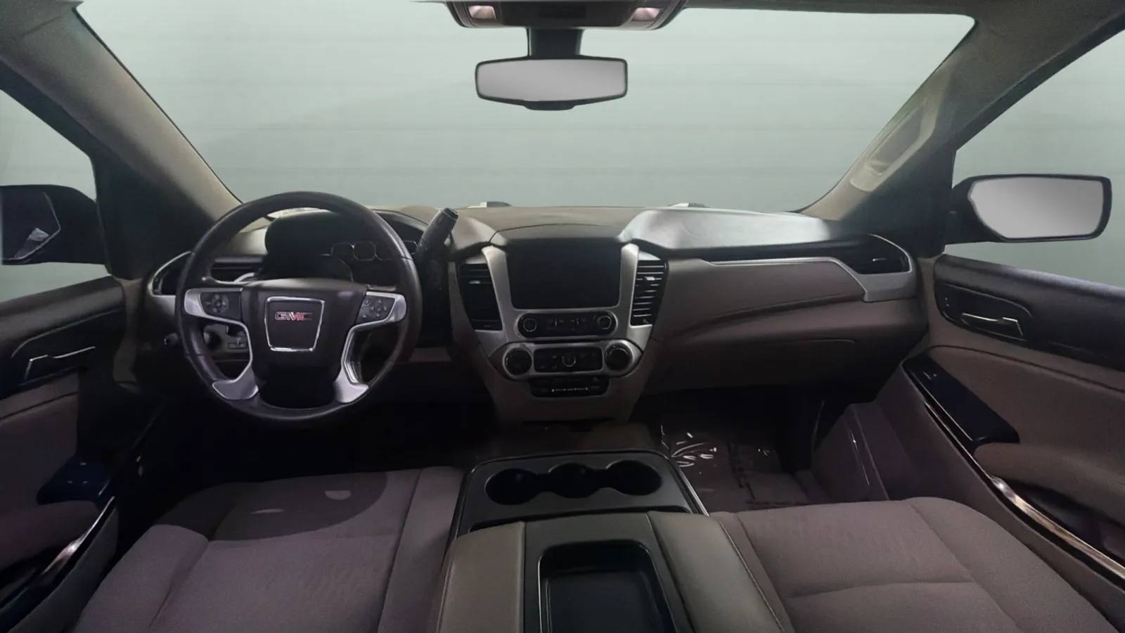 GMC Yukon XL photo 9