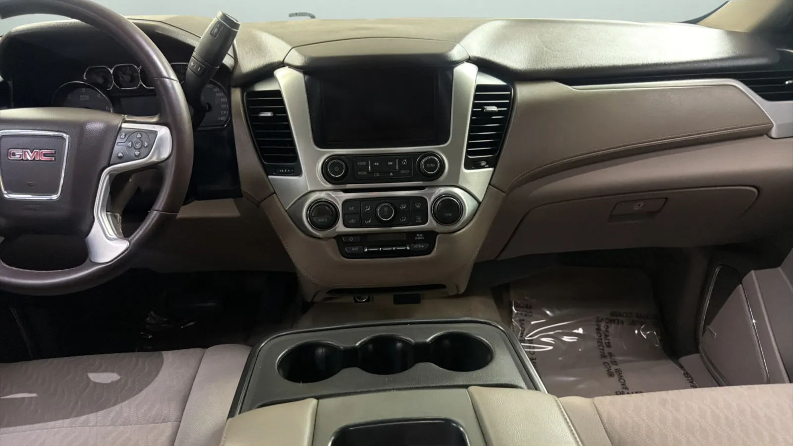 GMC Yukon XL photo 15