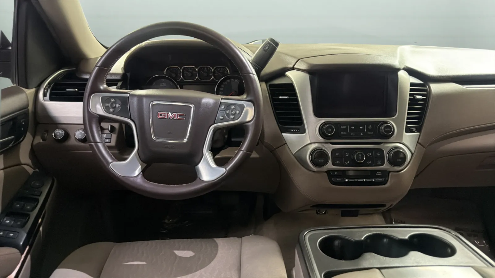 GMC Yukon XL photo 10