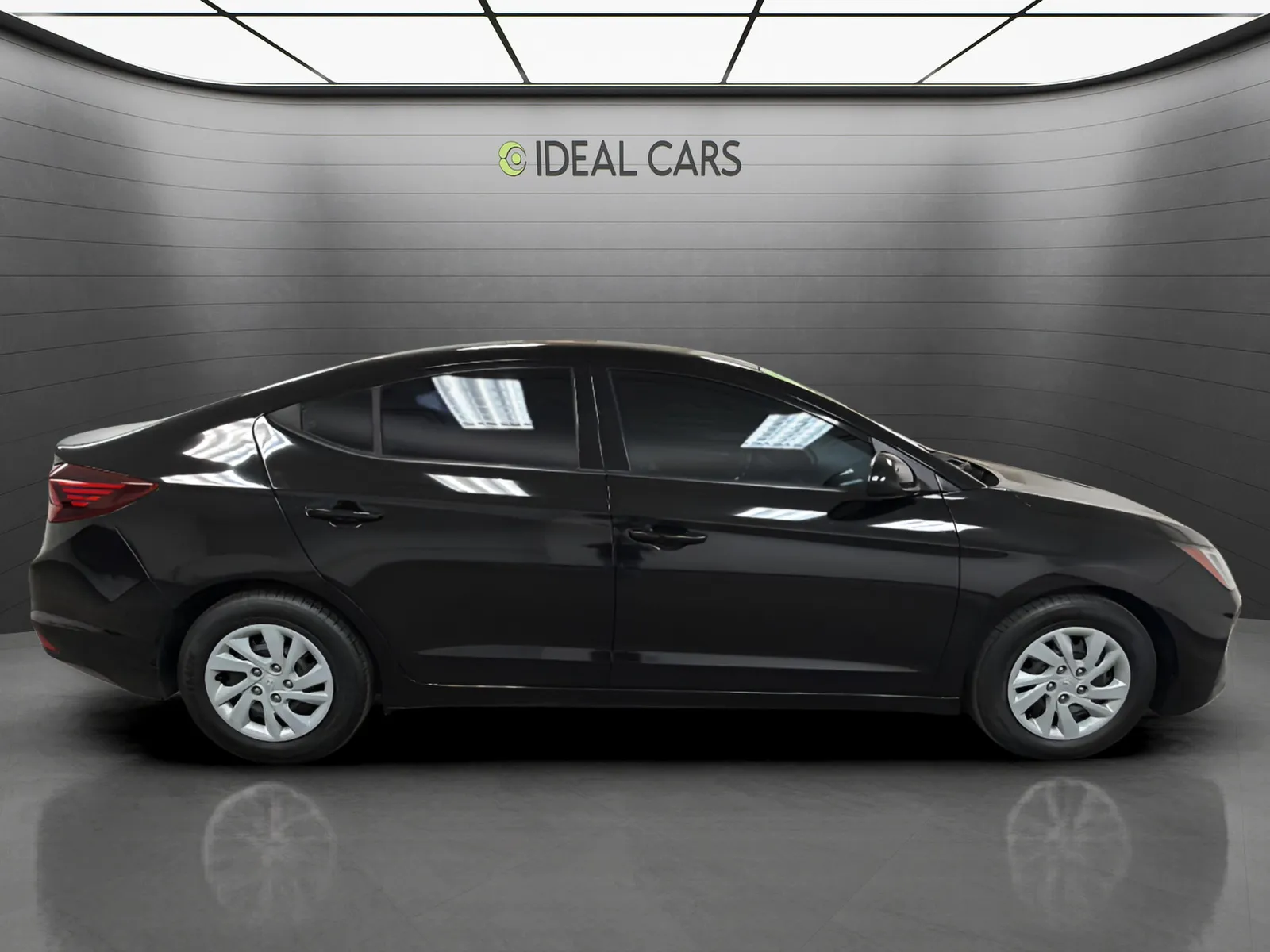 Hyundai Elantra photo 4