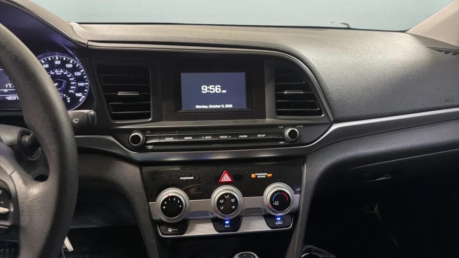 Hyundai Elantra photo 14