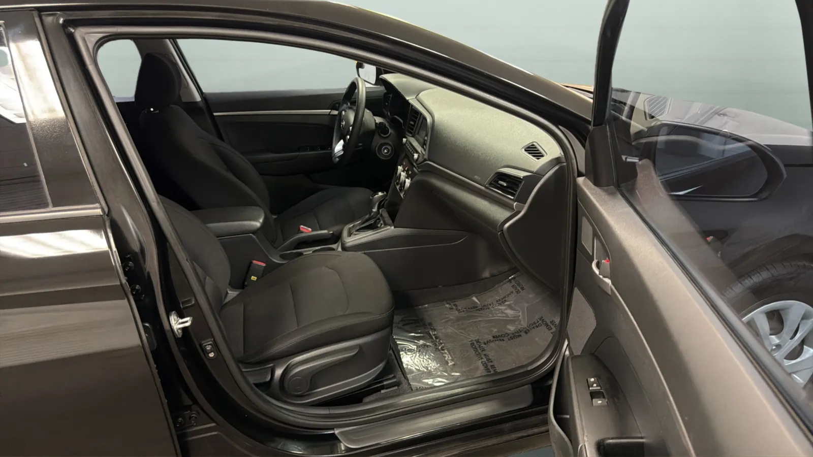 Hyundai Elantra photo 21