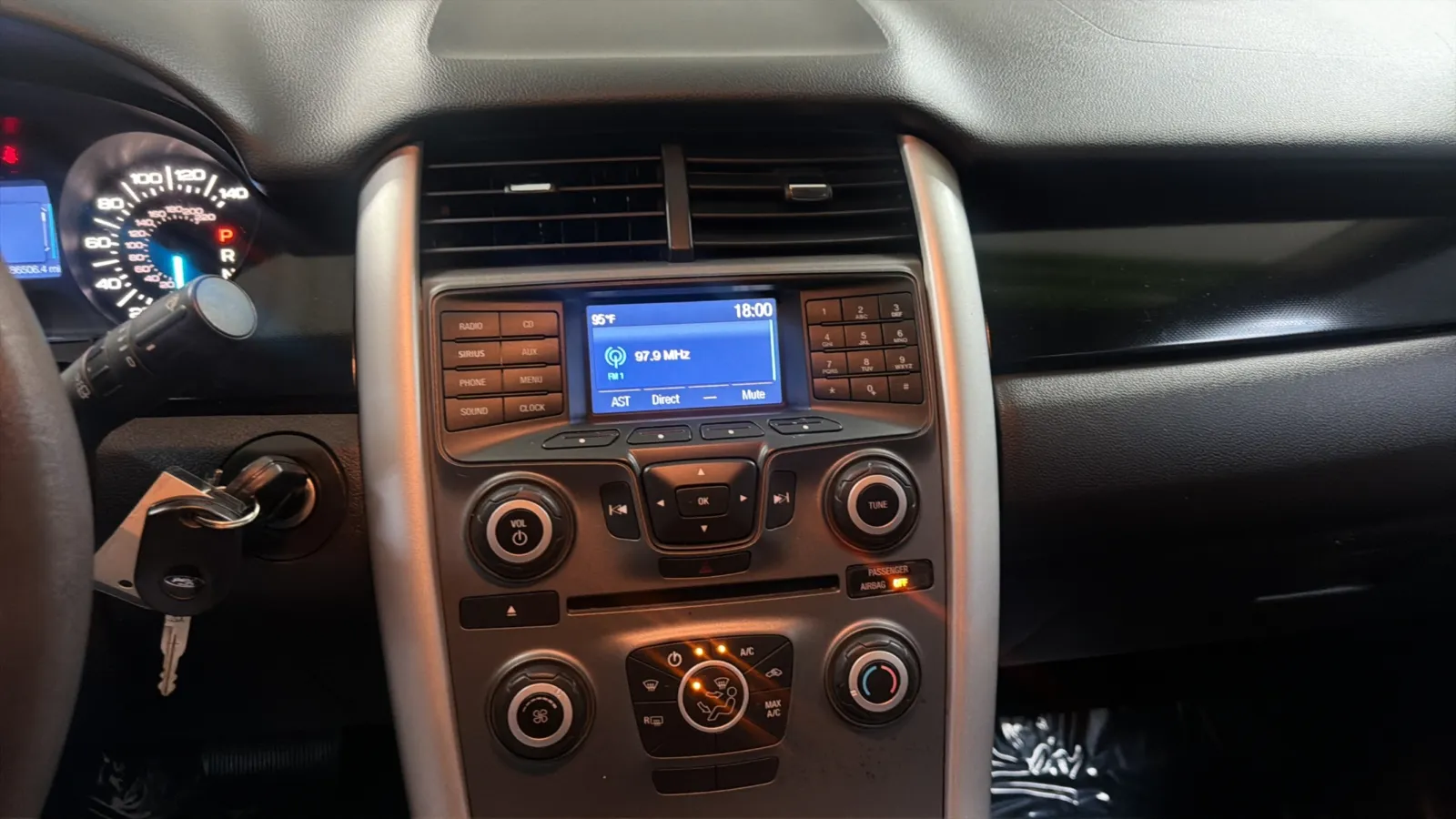 Ford Edge photo 13