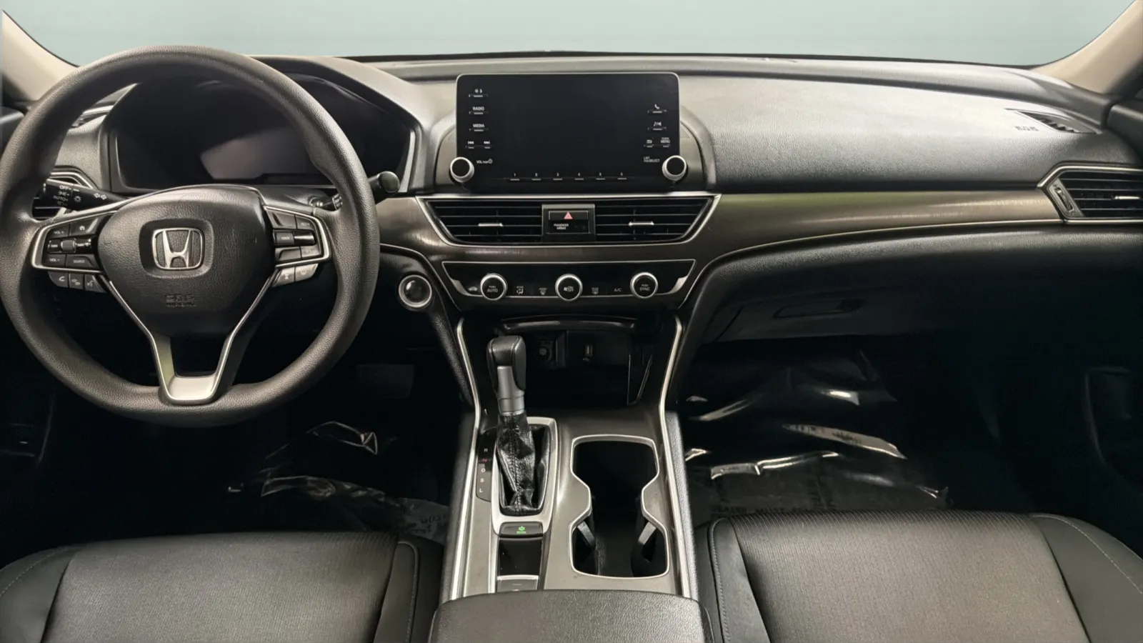 Honda Accord photo 16