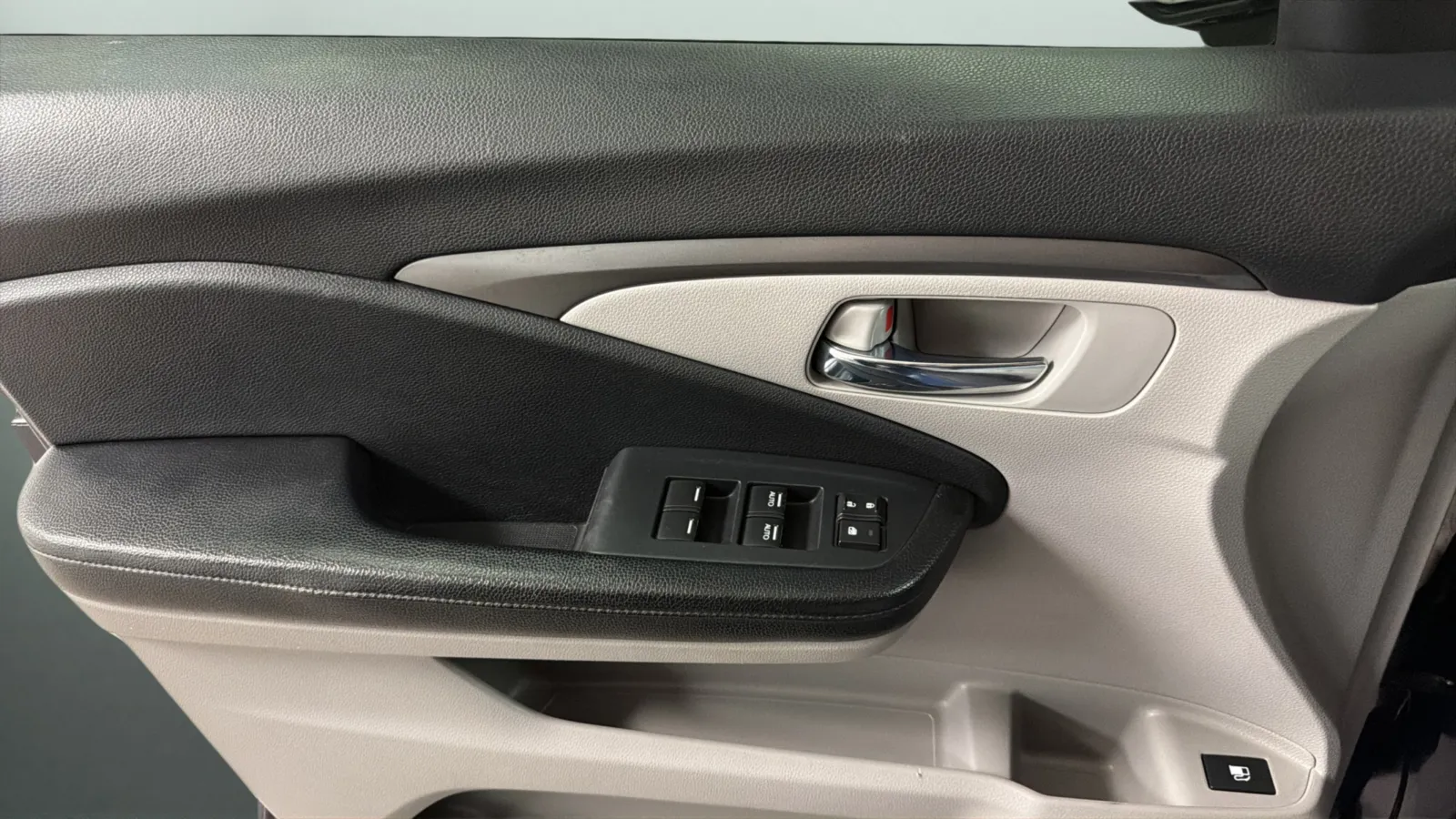 Honda Pilot photo 17