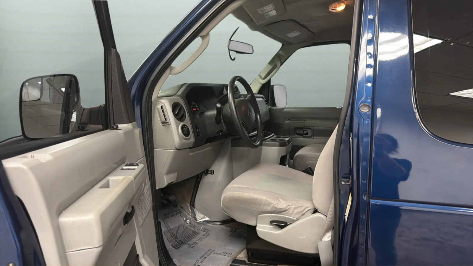 Ford E-Series photo 20