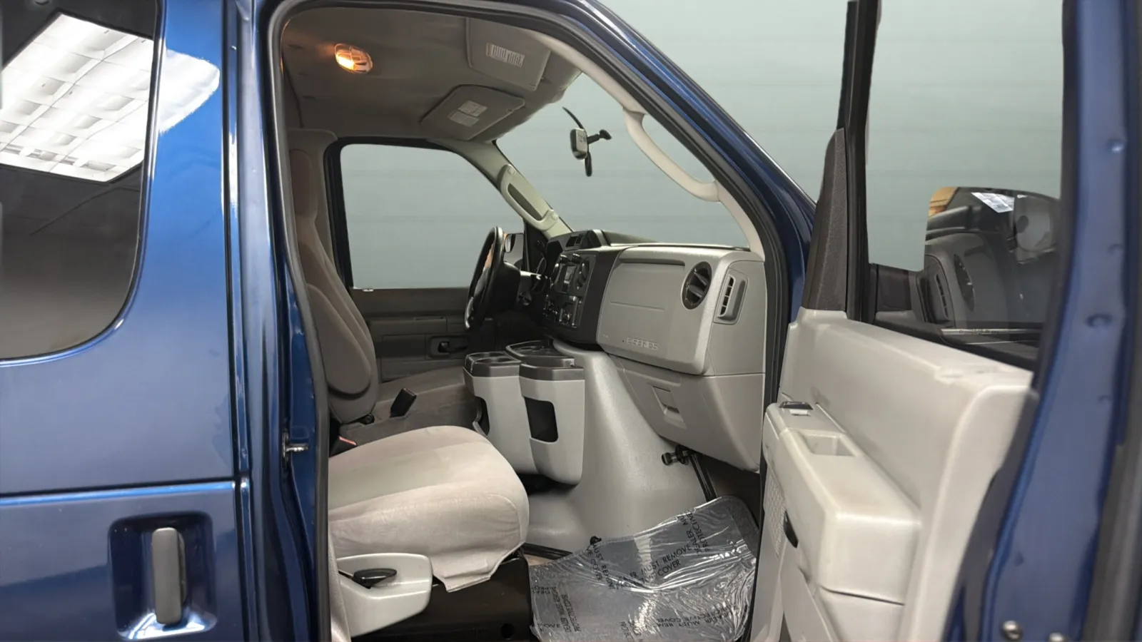 Ford E-Series photo 21
