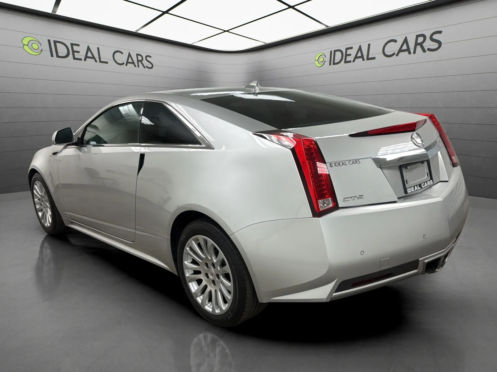Cadillac CTS photo 3