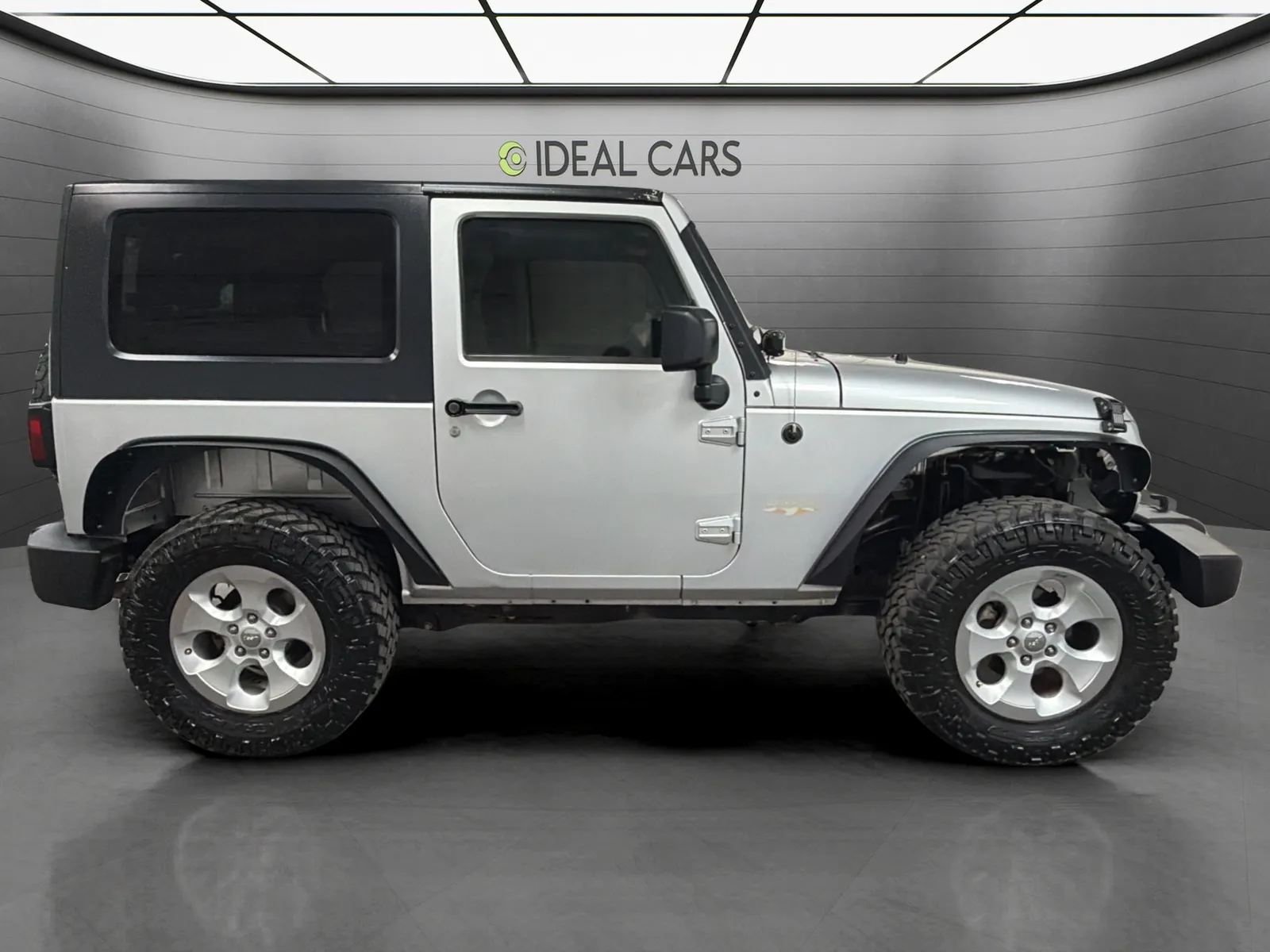 Jeep Wrangler photo 4