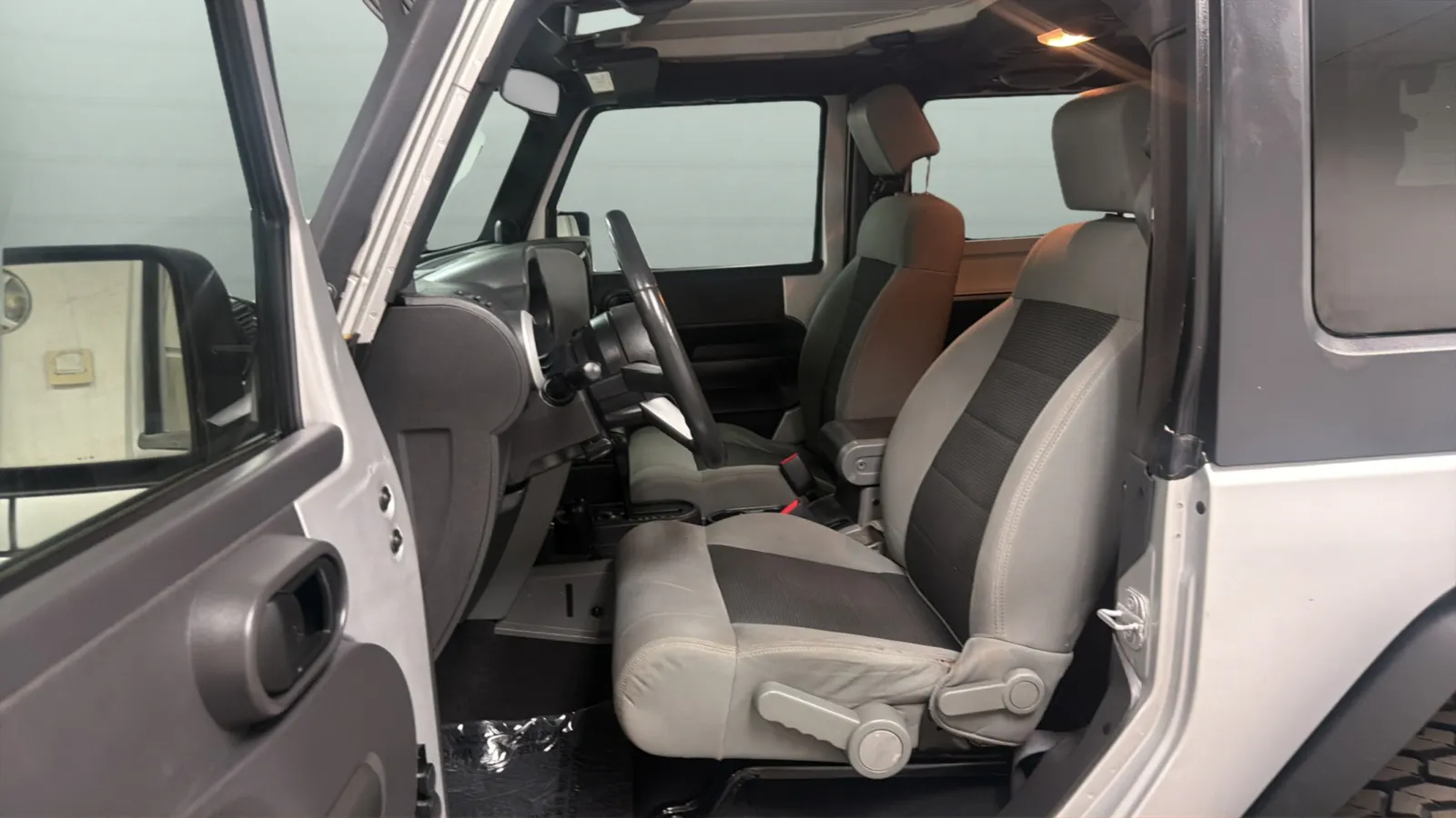 Jeep Wrangler photo 19