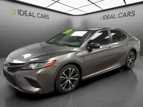 Gray 2018 Toyota Camry SE for sale in Mesa, AZ