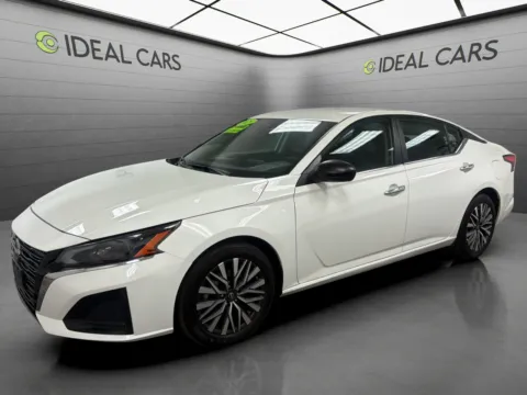 White 2025 Nissan Altima 2.5 SV for sale in Mesa, AZ