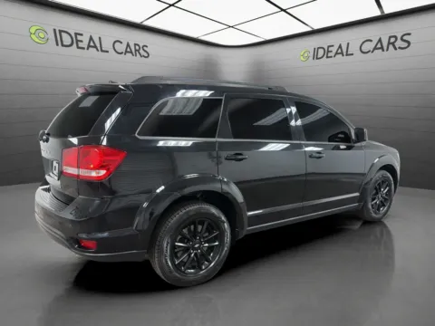 More photos of 2019 Dodge Journey SE at Ideal Cars - Main Street, AZ