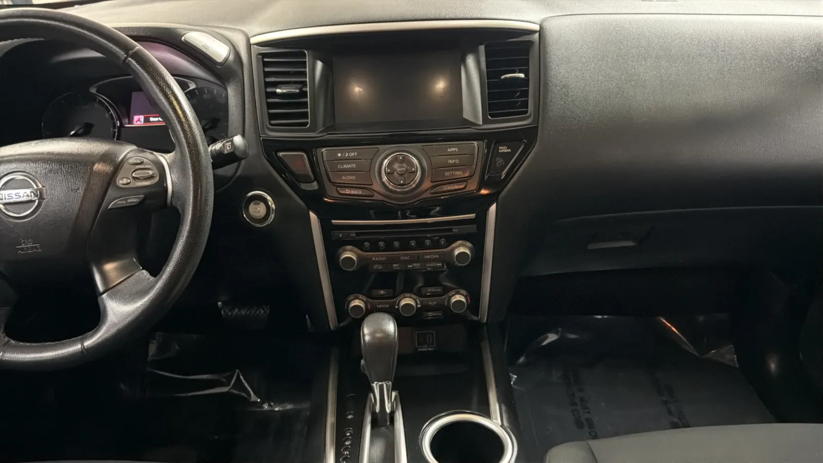 Nissan Pathfinder photo 17