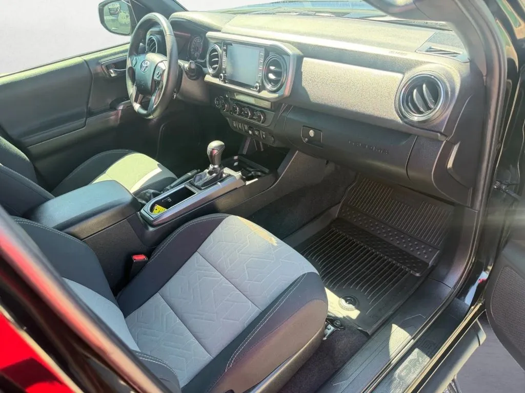 2022 Toyota Tacoma TRD Sport - Photo 23