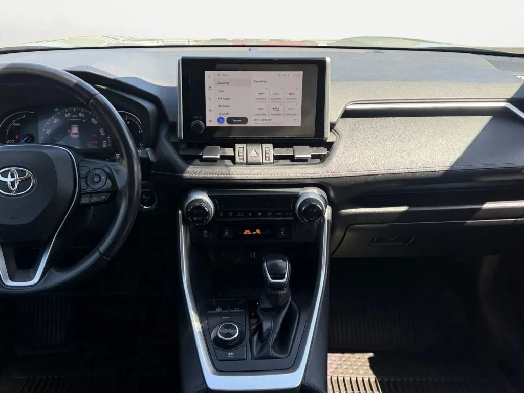 2023 Toyota RAV4 XLE Premium - Photo 18