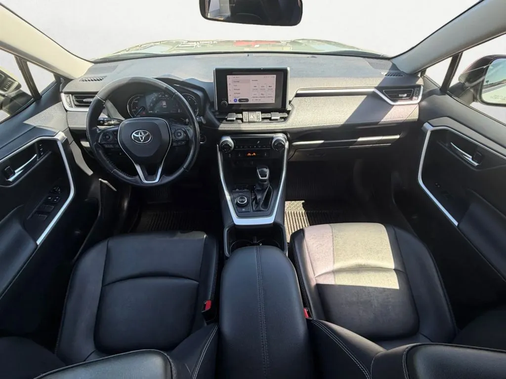 2023 Toyota RAV4 XLE Premium - Photo 12