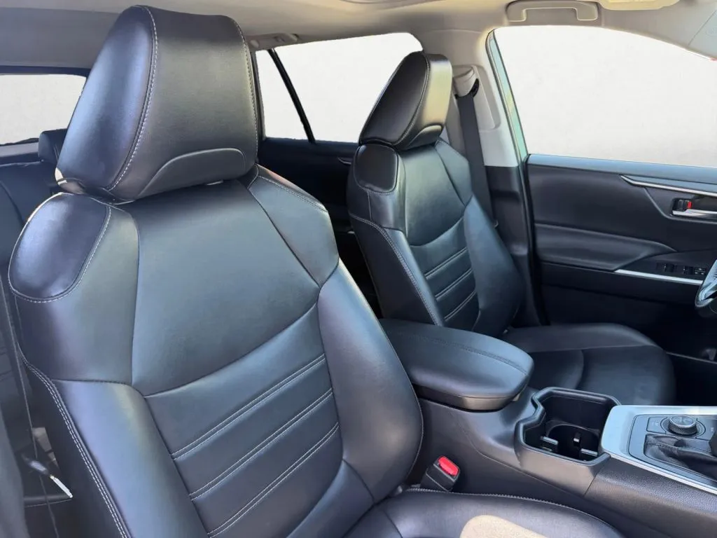 2023 Toyota RAV4 XLE Premium - Photo 26