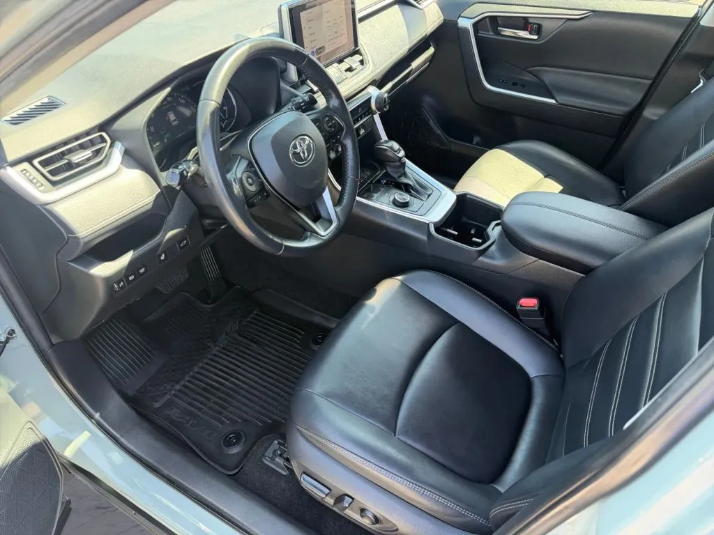 2023 Toyota RAV4 XLE Premium - Photo 14