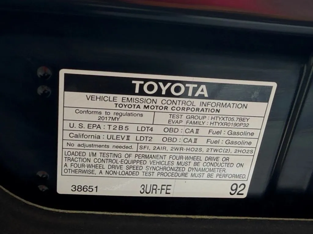 2017 Toyota Land Cruiser Base - Photo 43
