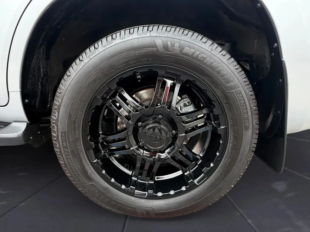 2017 Toyota Land Cruiser Base - Photo 33