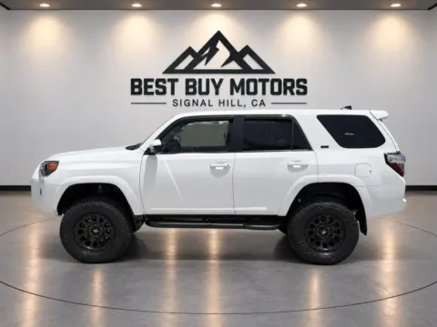 More photos of 2017 Toyota 4Runner SR5 Sport Utility 4D at Best Buy Motors, CA