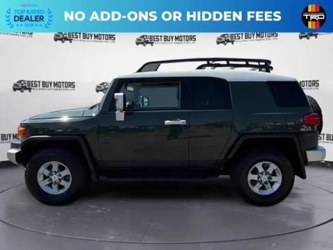 More photos of 2011 Toyota FJ Cruiser Sport Utility 2D at Best Buy Motors, CA