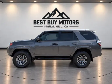 More photos of 2018 Toyota 4Runner SR5 Sport Utility 4D at Best Buy Motors, CA