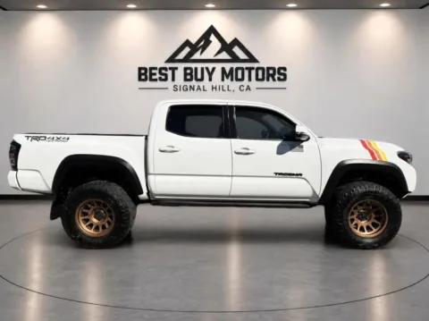 More photos of 2021 Toyota Tacoma Double Cab TRD Off-Road Pickup 4D 5 ft at Best Buy Motors, CA