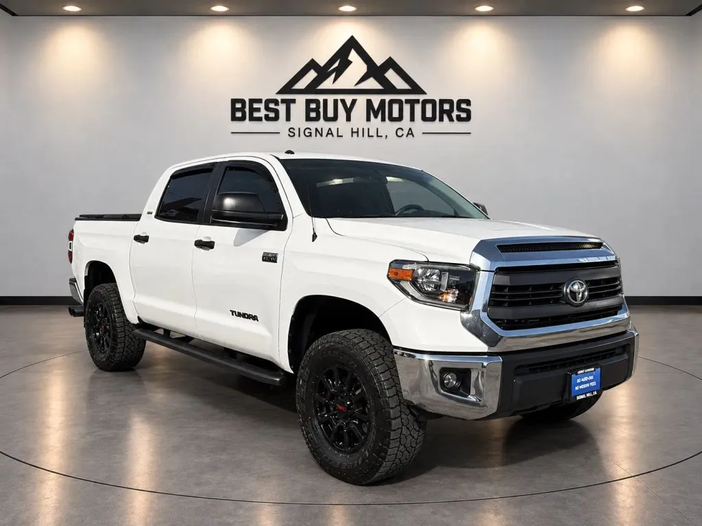 White 2015 Toyota Tundra CrewMax SR5 Pickup 4D 5 1/2 ft for sale in Signal Hill, CA