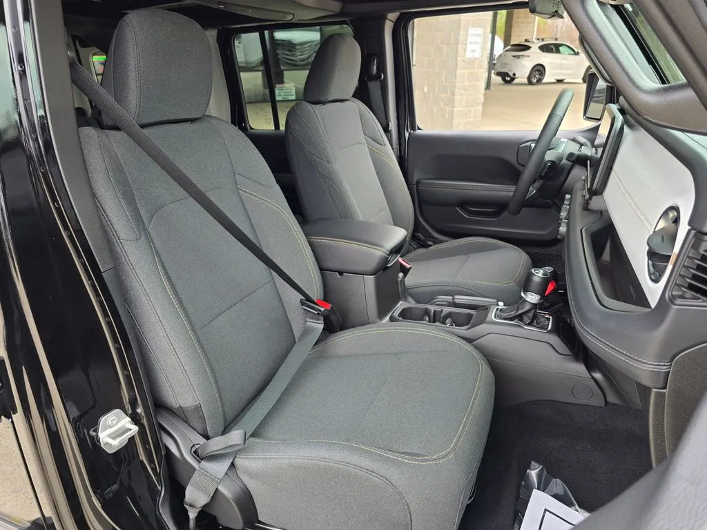 2025 Jeep Wrangler 4xe Sahara 4XE - Photo 39