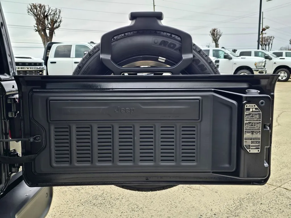 2025 Jeep Wrangler 4xe Sahara 4XE - Photo 19
