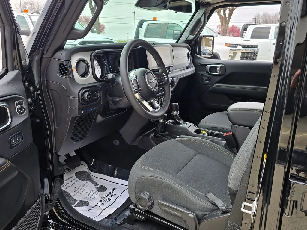 2025 Jeep Wrangler 4xe Sahara 4XE - Photo 34