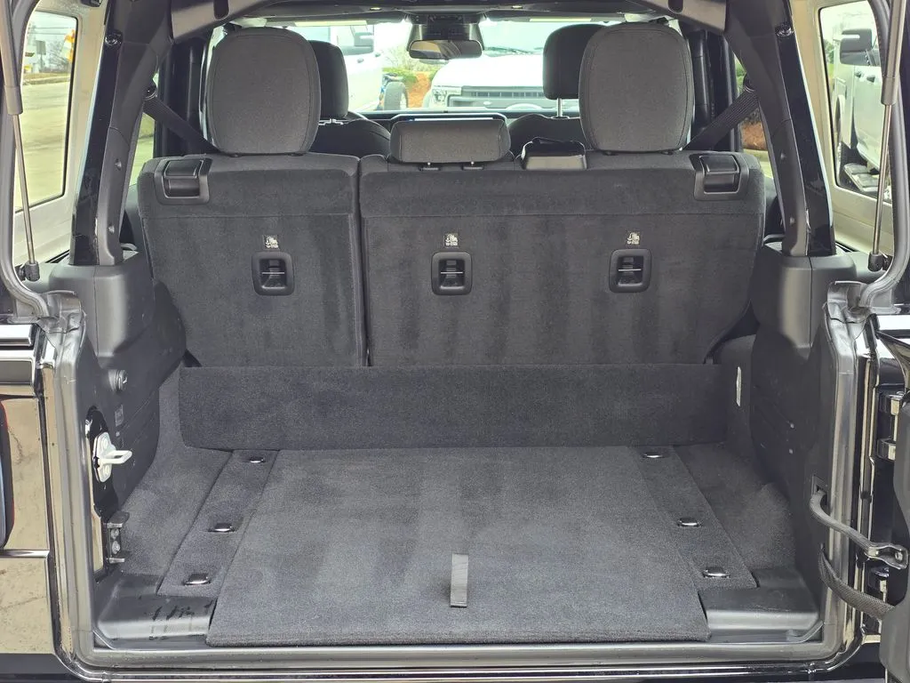 2025 Jeep Wrangler 4xe Sahara 4XE - Photo 15