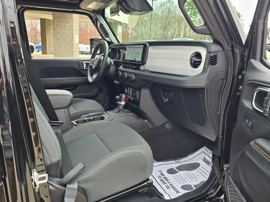 2025 Jeep Wrangler 4xe Sahara 4XE - Photo 38