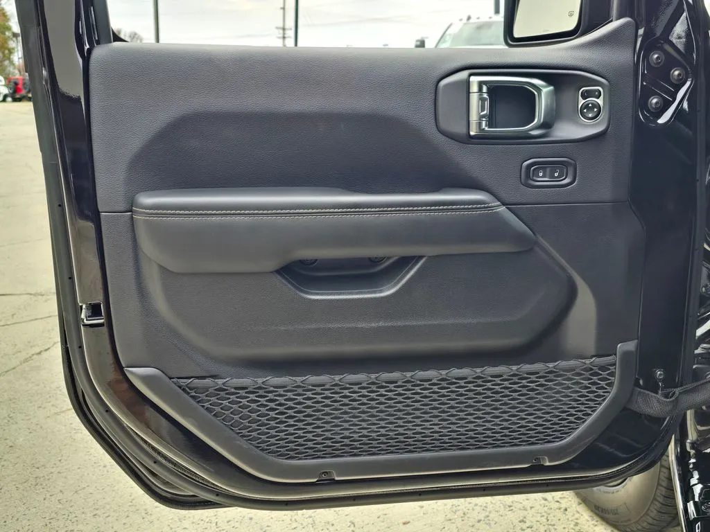 2025 Jeep Wrangler 4xe Sahara 4XE - Photo 36