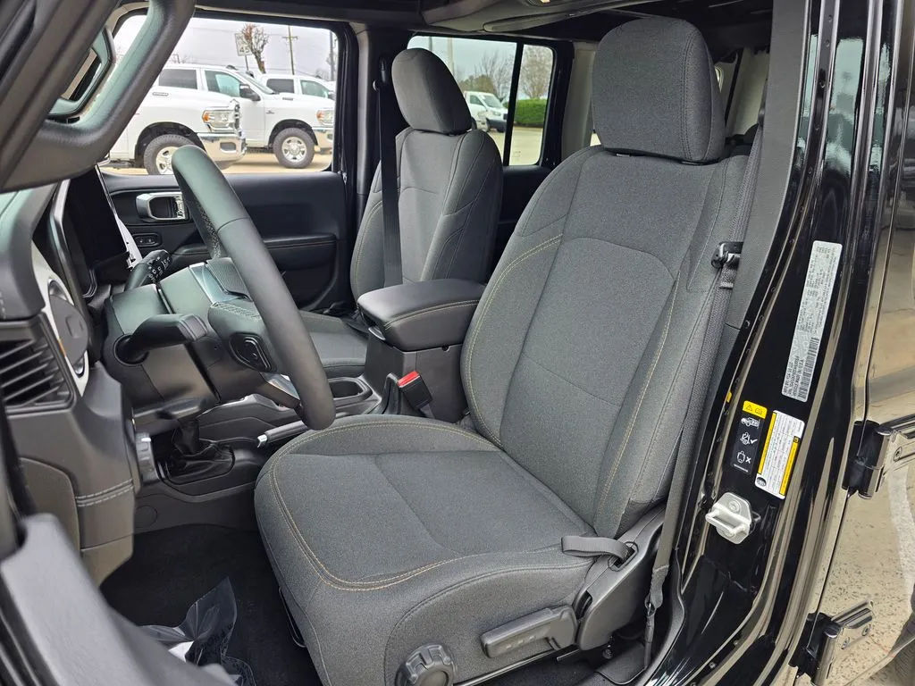 2025 Jeep Wrangler 4xe Sahara 4XE - Photo 35